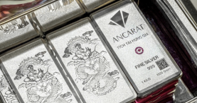 Giá bạc hôm nay 31/1/2026 vỡ bong bóng, bạc giả...