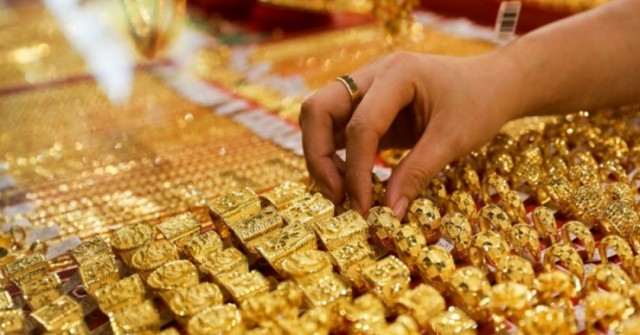 Giá vàng rơi thẳng đứng, người đu đỉnh hơn 190 ...