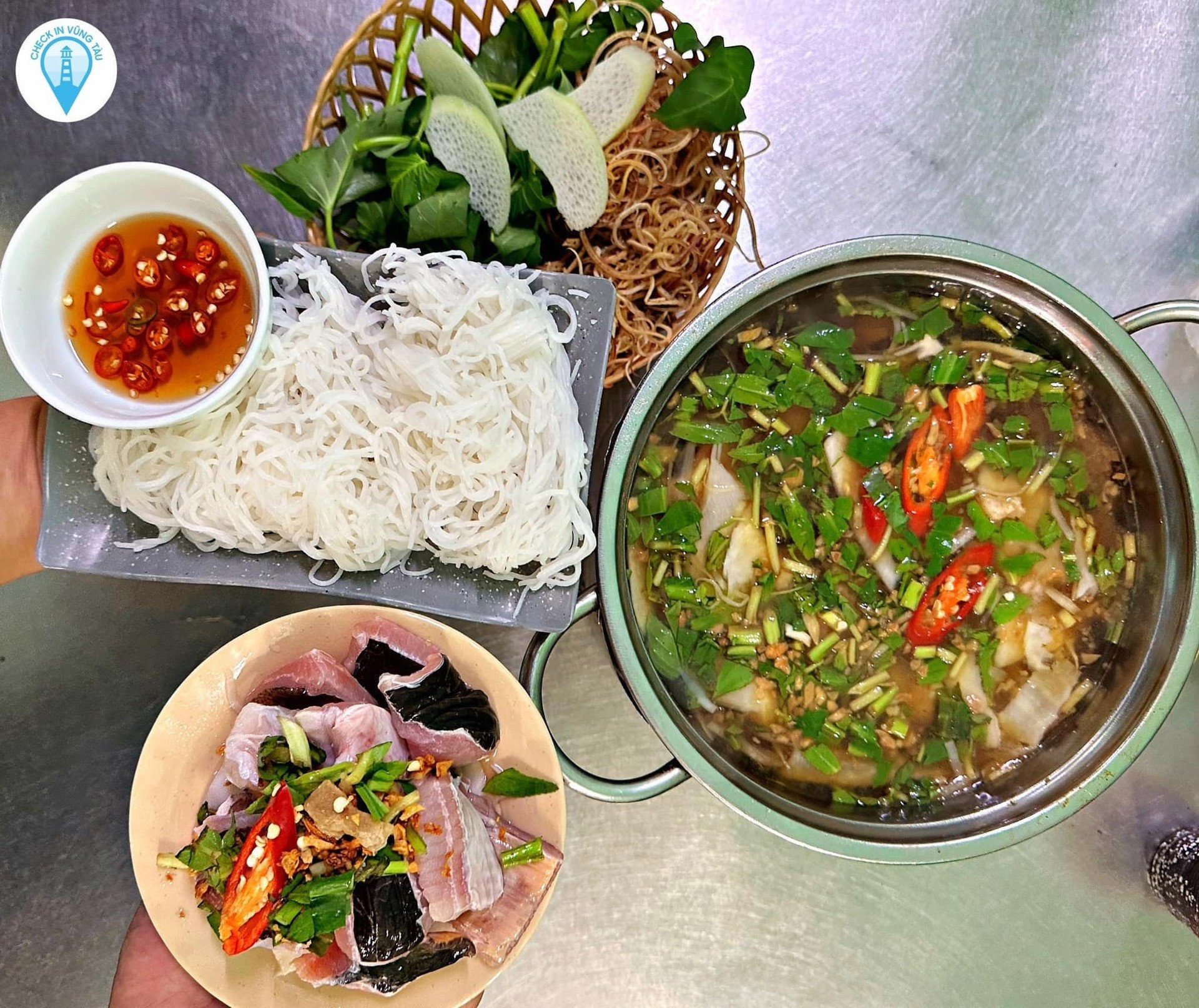 Lẩu cá đuối là món đặc sản nổi tiếng tại Vũng Tàu. Ảnh: Huy Hoàng