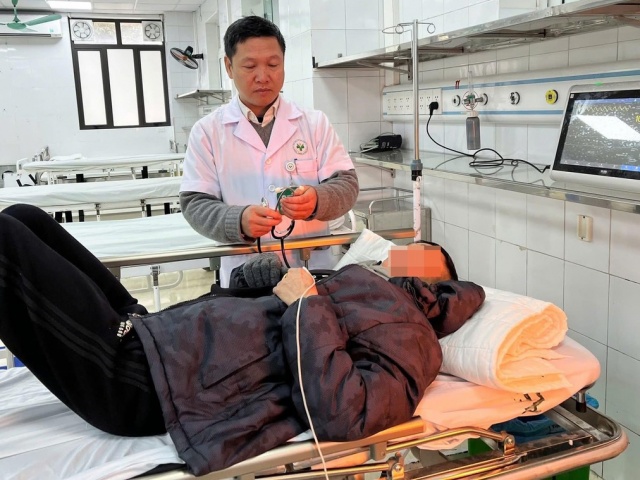 6 giờ sáng vẫn đi thể dục, sau 1 tiếng đau đầu đột ngột phát hiện tụ máu não