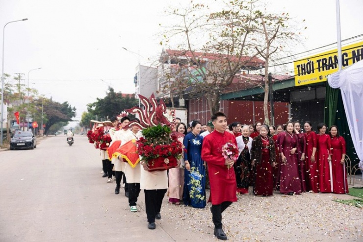 Nhà trai đón dâu theo con đường gần nhất&nbsp;