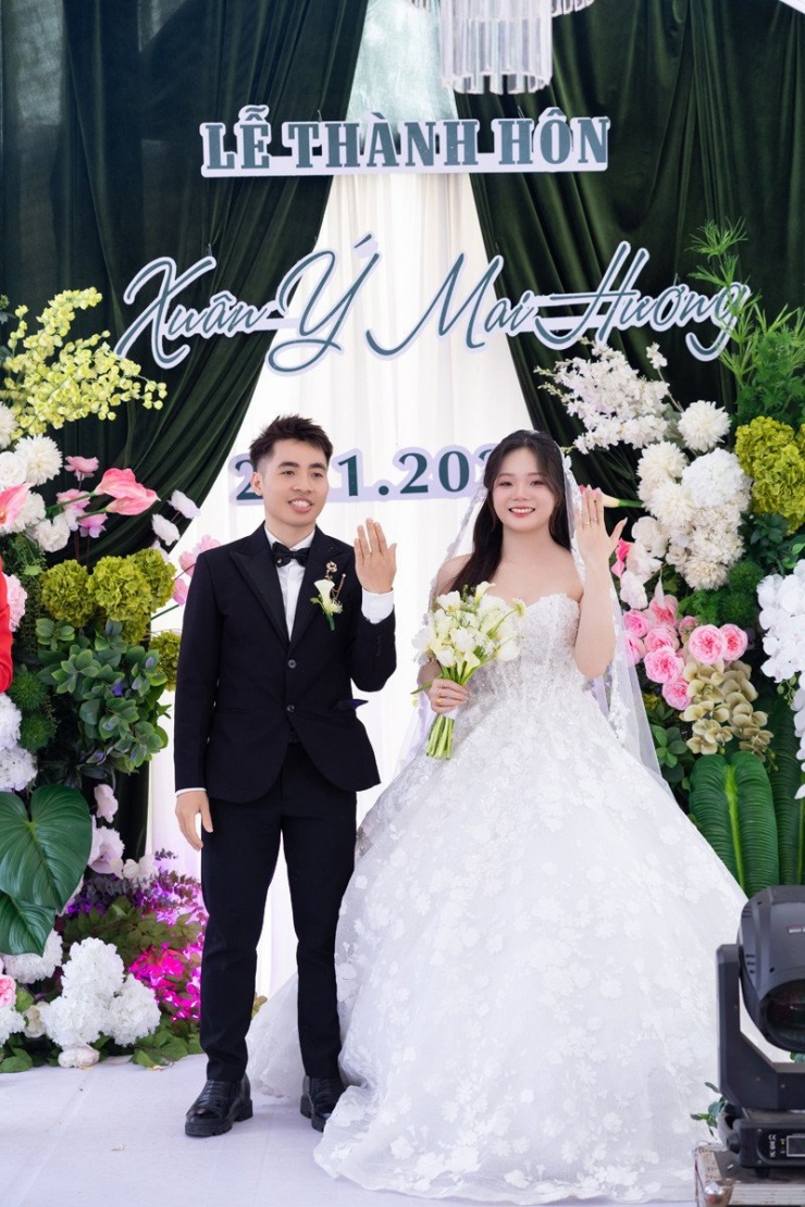 Cặp đôi có đám cưới vui và đáng nhớ&nbsp;