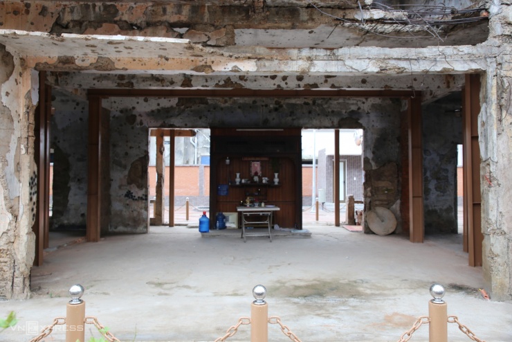 Chống cột thép giữ chứng tích gần thành cổ Quảng Trị - 15