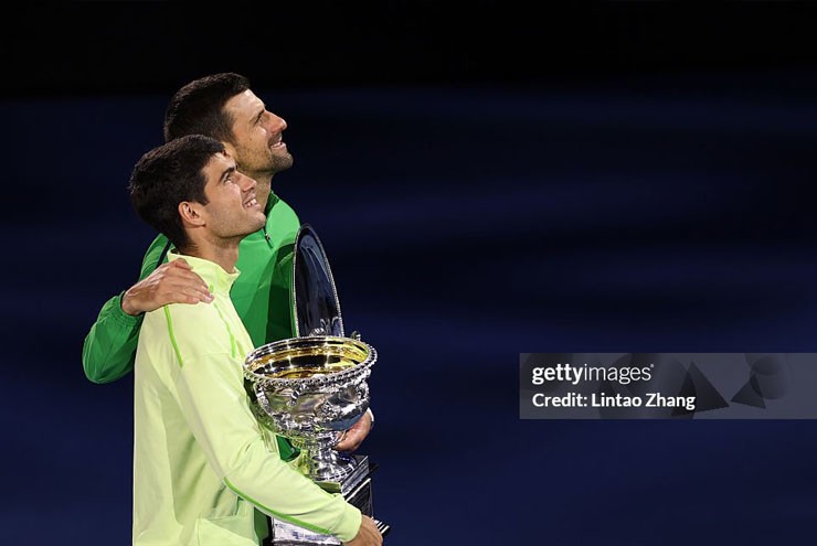 Video tennis Alcaraz - Djokovic: Ngược dòng mãn nhãn, lần đầu lên ngôi (CK Australian Open)
