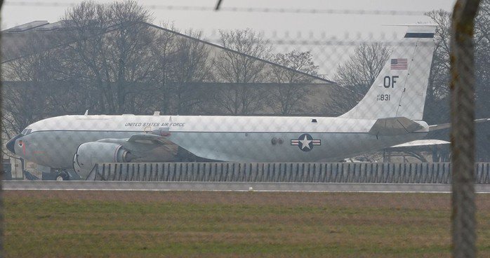 Vũ khí chủ lực của Mỹ áp sát, Iran "không còn nhiều thời gian"? - 1