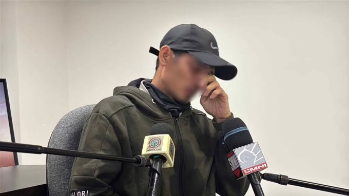 'Totoy' kể về việc bị tra tấn, giam giữ khi được truyền hình phỏng vấn. Ảnh: Keith Clores