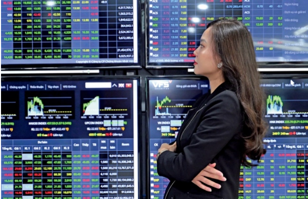 Sau chuỗi 7 phiên giảm điểm liên tiếp, thị trường chứng khoán tuần qua đã ghi nhận những tín hiệu hồi phục.