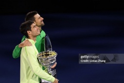 Video tennis Alcaraz - Djokovic: Ngược dòng mãn nhãn, lần đầu lên ngôi (CK Australian Open)