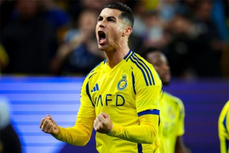 Đi tìm cầu thủ toàn diện nhất lịch sử: Ronaldo có xứng chung mâm các huyền thoại?