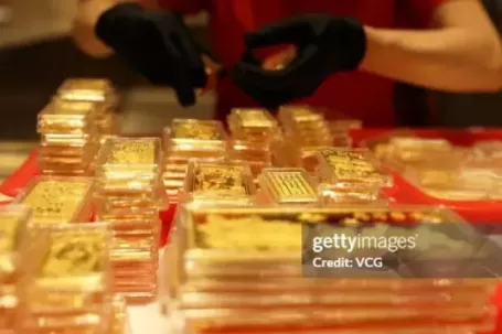 Chuyên gia dự báo ra sao về giá vàng sau tuần biến động mạnh nhất lịch sử?