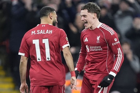 Video bóng đá Liverpool - Newcastle: Dấu ấn Salah, Wirtz & Ekitike (Ngoại hạng Anh)