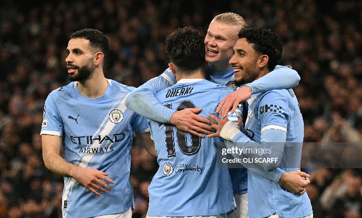 Man City cần điểm để bám đuổi Arsenal