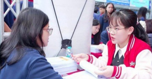 Khi điểm cộng xét tuyển bị siết, phụ huynh có nên tiếp tục đầu tư IELTS?