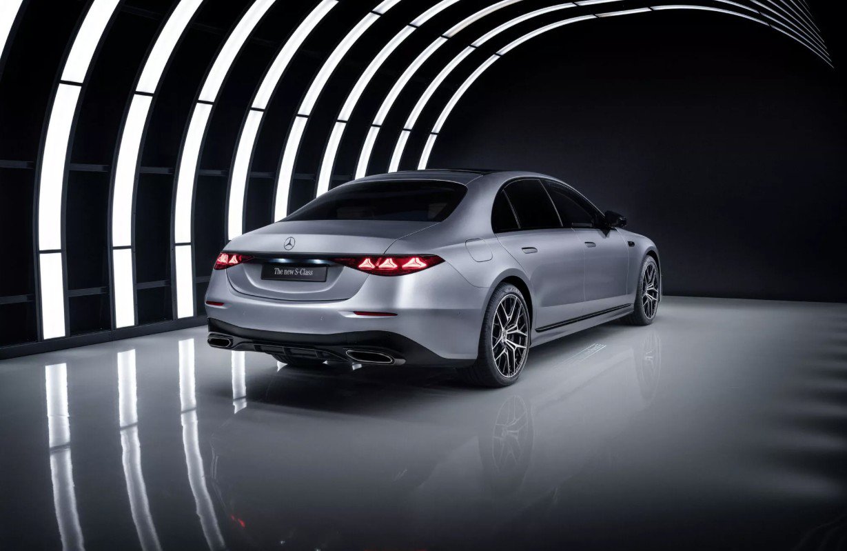 Mercedes-Benz S-Class bản nâng cấp mới trình làng - 2