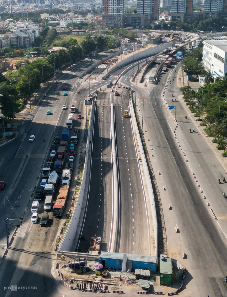 Hầm chui dài nhất nút giao An Phú trước khi thông xe - 2