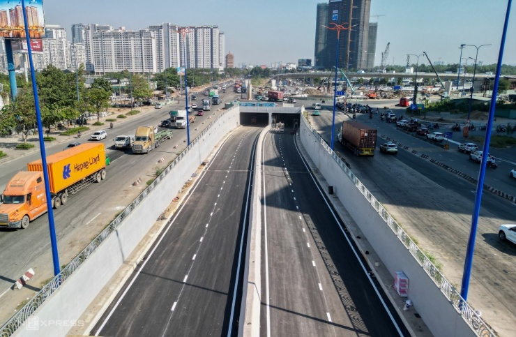Hầm chui dài nhất nút giao An Phú trước khi thông xe - 1
