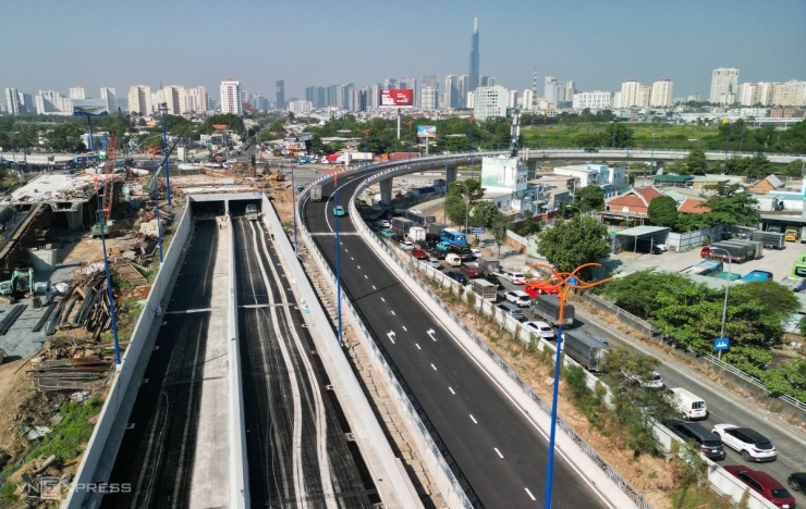 Hầm chui dài nhất nút giao An Phú trước khi thông xe - 14