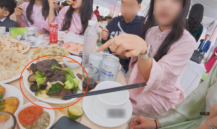 Hải sâm đen cũng là món ngon thường xuất hiện trong mâm cỗ cưới hỏi hay tiệc tùng ở Quảng Ninh. Ảnh: @jaeye0nyy