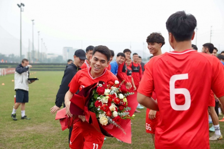 Đội trưởng U23 Khuất Văn Khang: “Dưới thời HLV Kim Sang-sik, U23 Việt Nam học cách hướng về phía trước” - 1