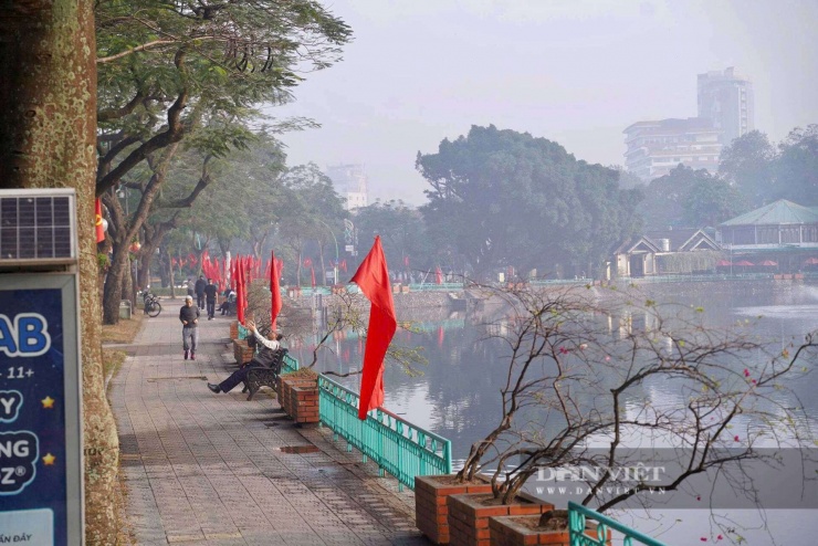 Riêng đoạn đường Thanh Niên, phố Quảng Khánh thì giữ nguyên mặt cắt hiện trạng, đồng thời cải tạo vỉa hè, vườn hoa, công viên. 