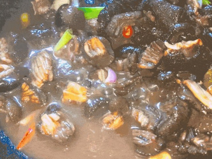 Sản vật 'trời ban' ở Quảng Ninh nhìn kỳ dị, khách từ sợ đến nức nở khen ngon