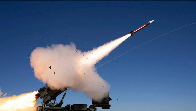 Kể từ khi đi vào hoạt động chiến đấu năm 2023, hệ thống Patriot chủ yếu được giao nhiệm vụ đánh chặn các mối đe dọa tốc độ cao vượt quá khả năng của hệ thống phòng không khác trong kho vũ khí Ukraine. (Nguồn: Raytheon)