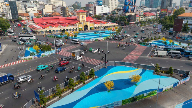 Sở Quy hoạch - Kiến trúc đề nghị tạm dừng chỉnh trang chợ Bến Thành, hồ Con Rùa