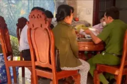 Uống rượu tự ngâm, 2 người chết, 3 người cấp cứu