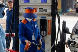 Giá xăng dầu hôm nay 2/1: "Bốc hơi" hơn 2% trong phiên đầu tuần, vì đâu?