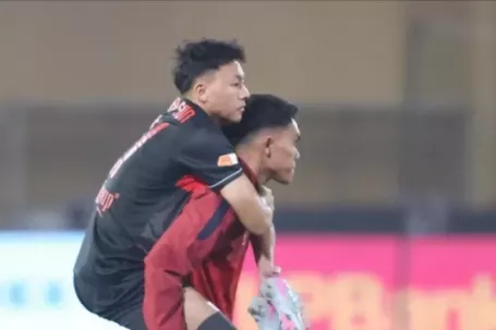 HLV Kim Sang-sik liên tiếp nhận tin dữ trước trận tuyển Việt Nam gặp Malaysia