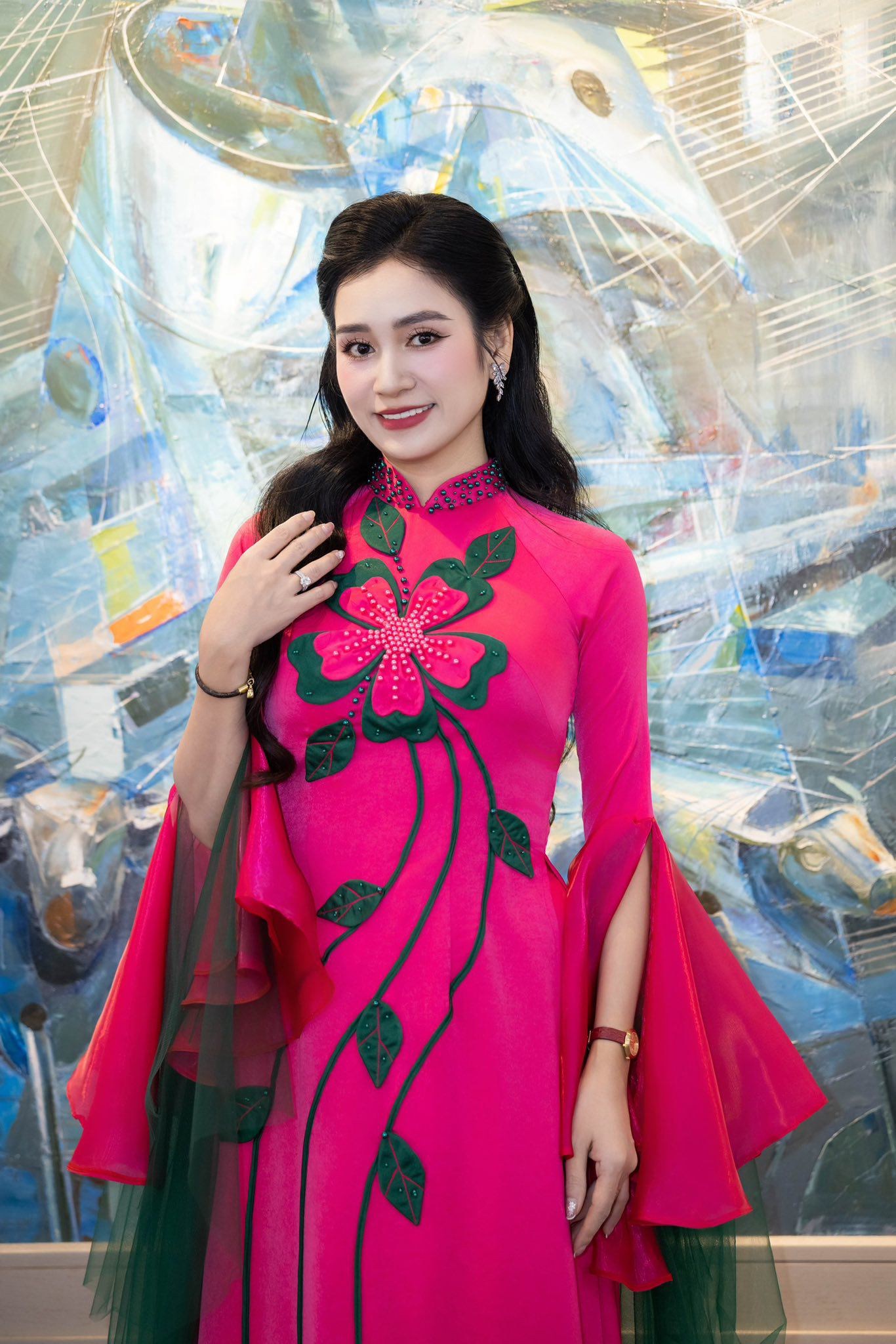 MC Thanh Mai gây chú ý với những thiết kế áo dài Tết vừa truyền thống vừa hiện đại - 4