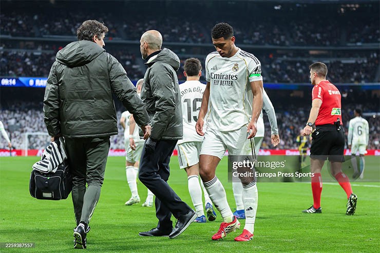 Bellingham bật khóc rời sân vì chấn thương, ĐT Anh chịu tổn thất trước World Cup - 4