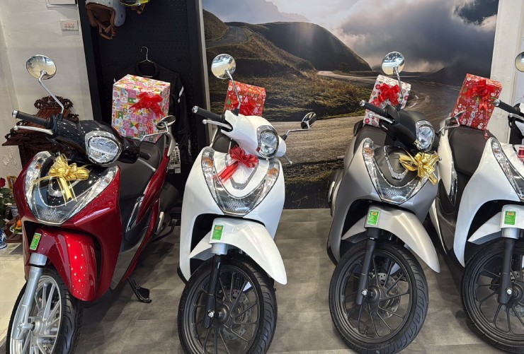 Giá Honda SH Mode mới nhất đầu tháng 2/2026, chênh từ 4 triệu đồng - 1