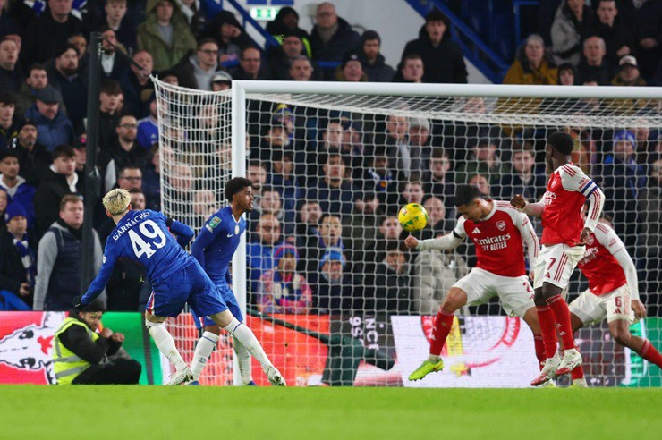 Cú đúp của Garnacho vào lưới Arsenal khiến mọi thứ vẫn còn bỏ ngỏ trước trận bán kết lượt về