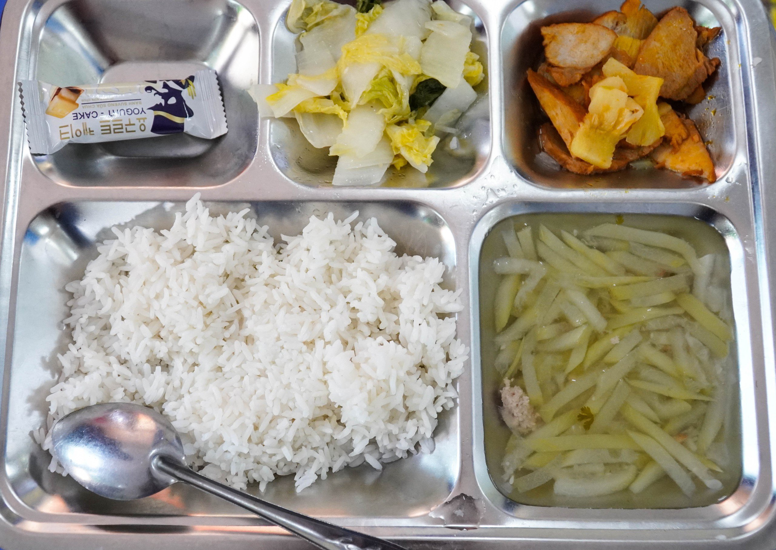 Một trường học ở TPHCM tổ chức bữa ăn bán trú trở lại sau vụ Sago Food - 11