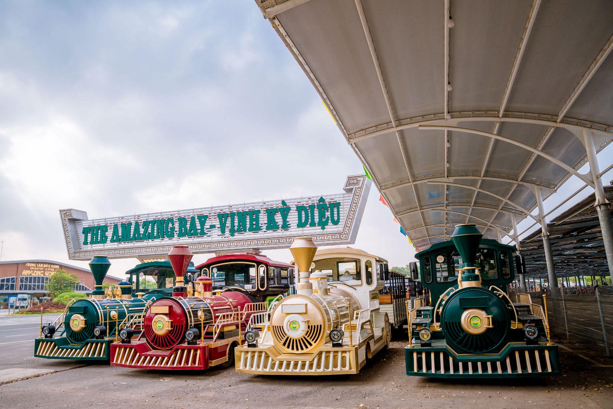 Hình ảnh xe lửa tại Thành phố du lịch Sơn Tiên