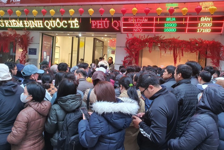 Nếm trái đắng khi 'đu đỉnh' giá vàng, bạc