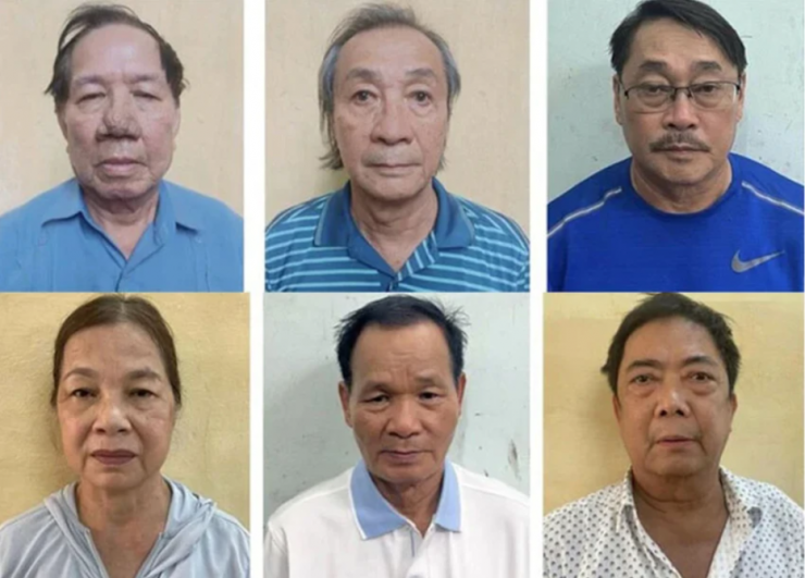 Bị can Lê Quang Thung (bên trái trên cùng) và đồng phạm.