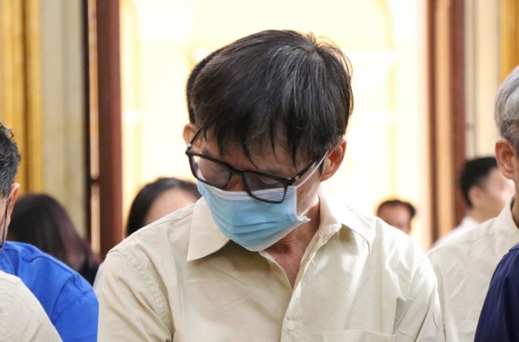 Bị cáo Bạch Đức Lữu (cựu Chi cục trưởng Chi cục Thú y Vùng VI) tại phiên tòa ngày 3/2.