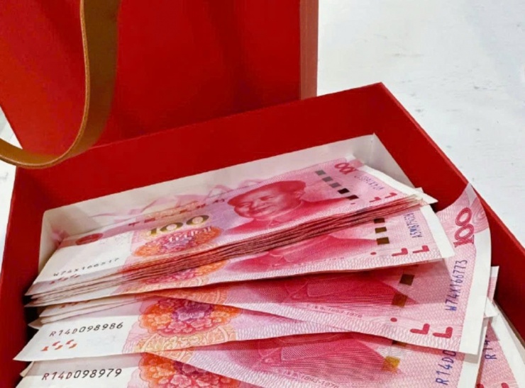 Người lao động được thưởng và nhận phụ cấp nếu duy trì làm việc trước và sau Tết để đảm bảo nhịp sản xuất. Ảnh minh họa: Baidu