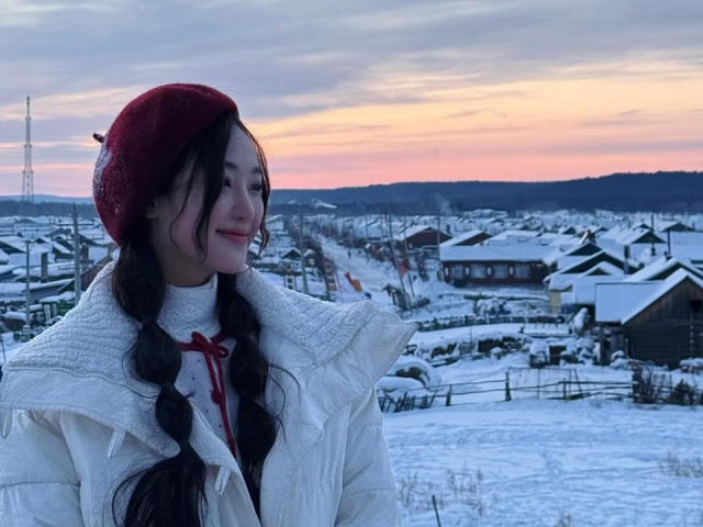 Khách Việt trải nghiệm cuộc sống ở nơi nước 100 độ chưa rơi xuống đã đóng băng