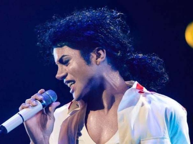 Phim tiểu sử về Michael Jackson hé lộ tạo hình người cha hà khắc của “Ông hoàng nhạc Pop”