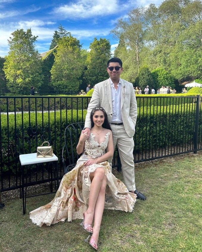 Trâm Anh và Hiếu Nguyễn dự đám cưới của rich kid Ashleigh Huỳnh - cháu gái ông Johnathan Hạnh Nguyễn