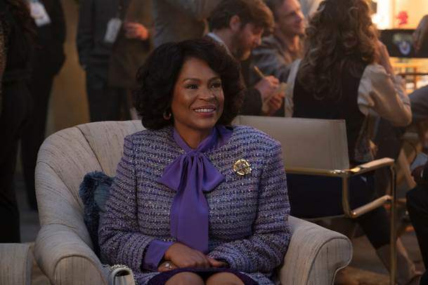 Nia Long trong vai Katherine Jackson, mẹ của cố nghệ sĩ đại tài.&nbsp;Ảnh: NSX