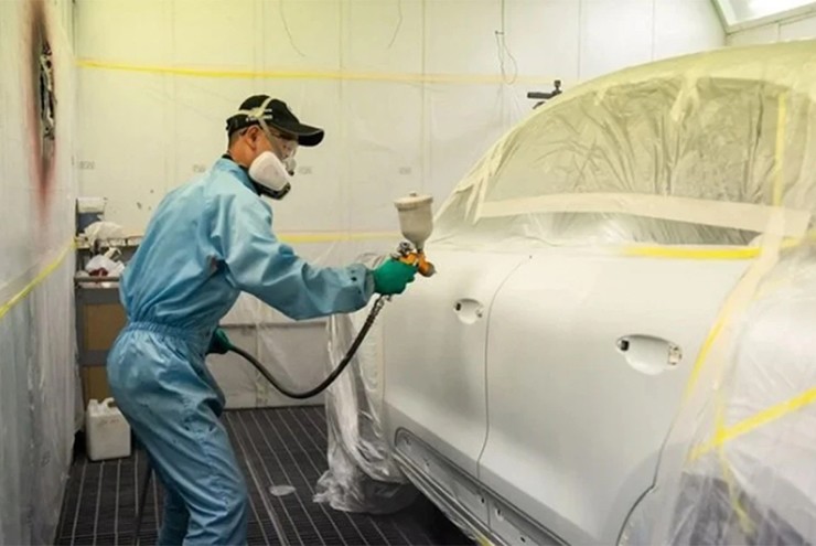 Chi phí để sơn lại xe cũ là không quá cao.