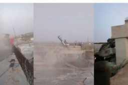 Khoảnh khắc cầu đường sắt ở Trung Quốc bất ngờ đổ sập, nhiều người thiệt mạng