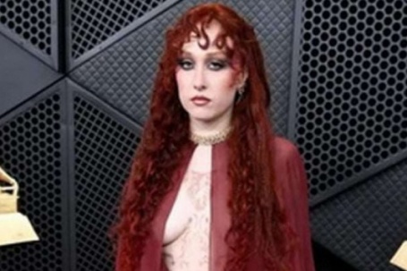 Ca sĩ GenZ có thể bị xử lý hình sự vì lộ ngực trên thảm đỏ Grammy