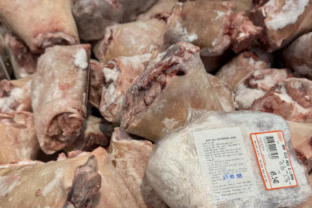 Việt Nam nhập gần 1 triệu tấn thịt và phụ phẩm, giá thịt lợn chỉ 59.000 đồng/kg