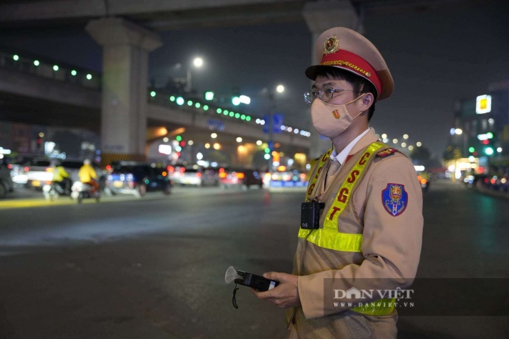 Trong quá trình làm nhiệm vụ, tổ công tác đã phát hiện nhiều trường hợp vi phạm. Việc lập chốt kiểm tra được triển khai công khai, đúng quy trình.