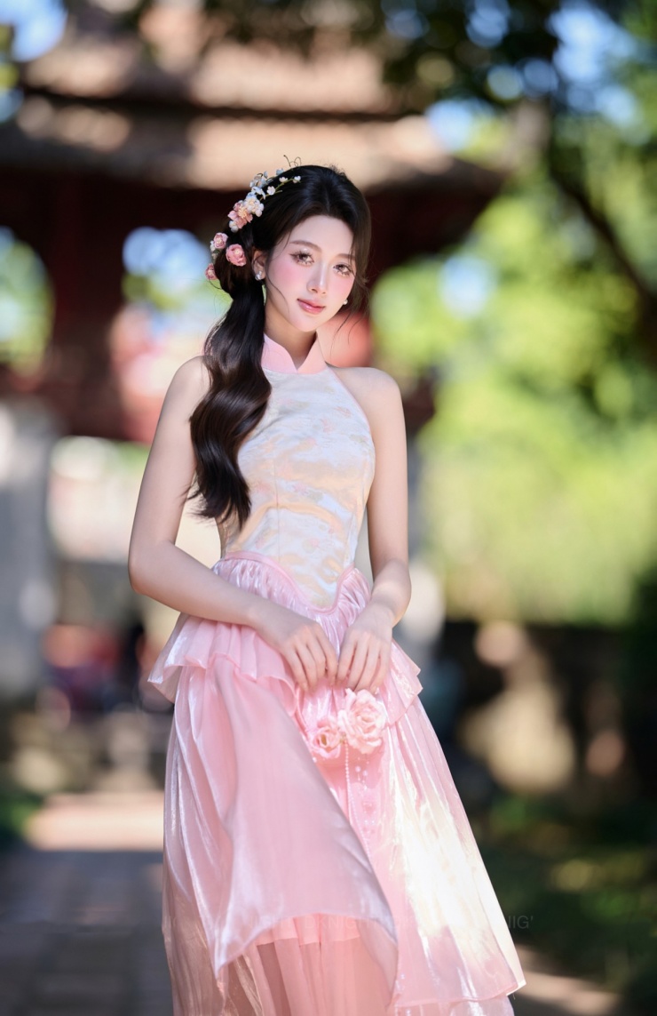 Á khôi Thanh Hương gợi ý diện mốt áo dài cổ yếm hot trend - 5